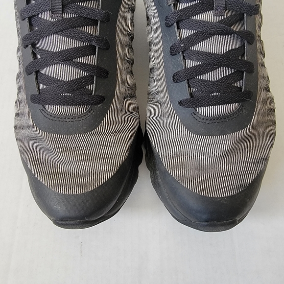 Nike Air Max Invigor Premium - Picture 3 of 8